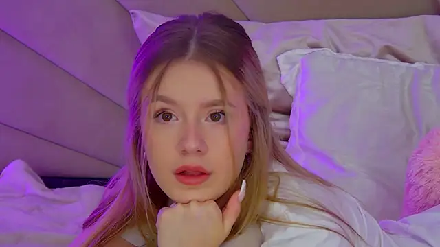 MilanaBalmain online show from October 2025 04:24:02 AM