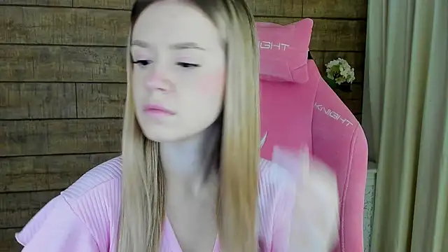 MilanaBalmain online show from October 2025 04:13:02 AM