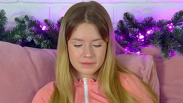 MilanaBalmain online show from December 2025 04:23:02 AM