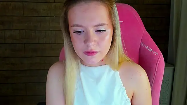 MilanaBalmain online show from March 2026 05:19:01 AM