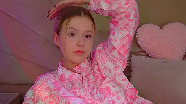 MilanaBalmain online show from November 2025 04:27:02 AM