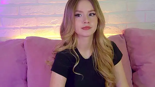 MilanaBalmain online show from November 2025 04:18:02 PM