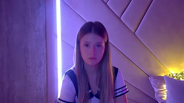 MilanaBalmain online show from September 2025 05:20:01 PM