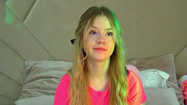 MilanaBalmain online show from October 2025 04:14:02 AM