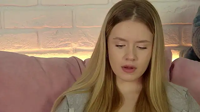 MilanaBalmain online show from October 2025 04:15:02 PM