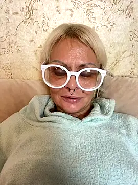 Gardener of Illusions online show from November 2025 03:56:01 AM