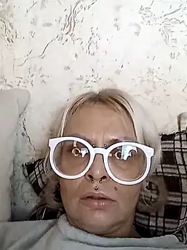 Gardener of Illusions online show from November 2025 06:28:01 AM