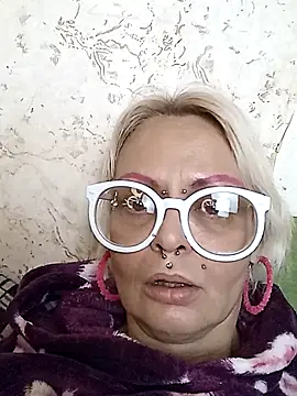 Gardener of Illusions online show from November 2025 01:44:02 PM