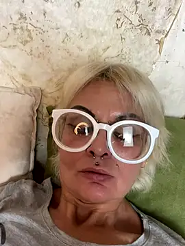 Gardener of Illusions online show from October 2025 10:06:01 PM