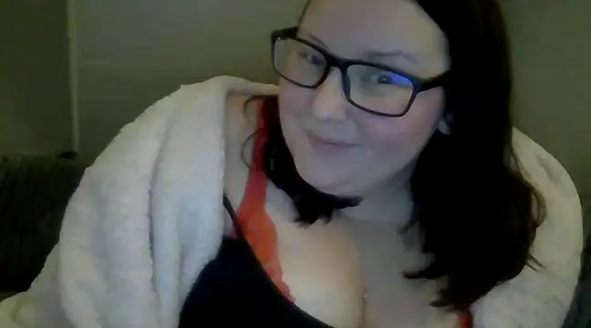 Snapshot of Curvy-Clare-30 chatting on December 2024 10:35:01 PM Curvy-Clare-30 online show from December 2024 10:35:01 PM