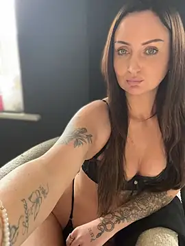 Vixen Paris online show from March 2025 12:28:01 PM