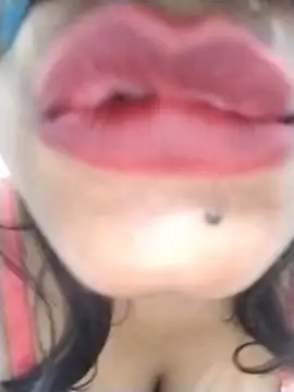 Snapshot of Zaraangle chatting on July 2026 04:37:02 PM Zaraangle online show from July 2026 04:37:02 PM