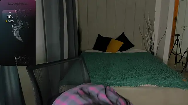 baby  kim online show from February 2025 04:07:01 AM