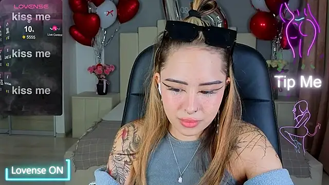 baby  kim online show from October 2025 05:11:02 AM
