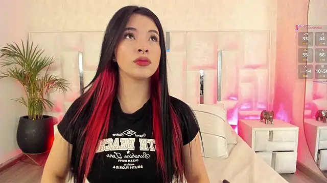 im nika  online show from October 2025 12:15:02 PM