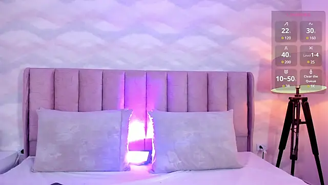 im nika  online show from March 2025 12:34:02 PM