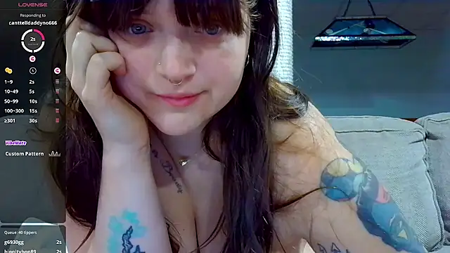Snapshot of princess_emily4723 chatting on April 2026 03:11:02 AM princess emily4723 online show from April 2026 03:11:02 AM