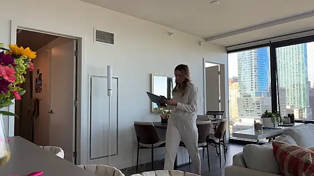 Graciemae baexx online show from October 2025 06:20:01 PM