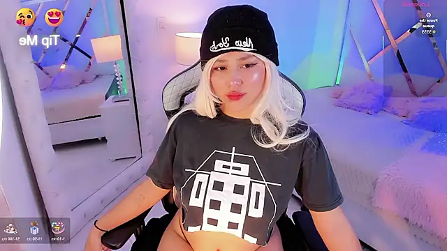 Snapshot of sexyy_kitty18 chatting on February 2026 04:11:01 AM sexyy kitty18 online show from February 2026 04:11:01 AM