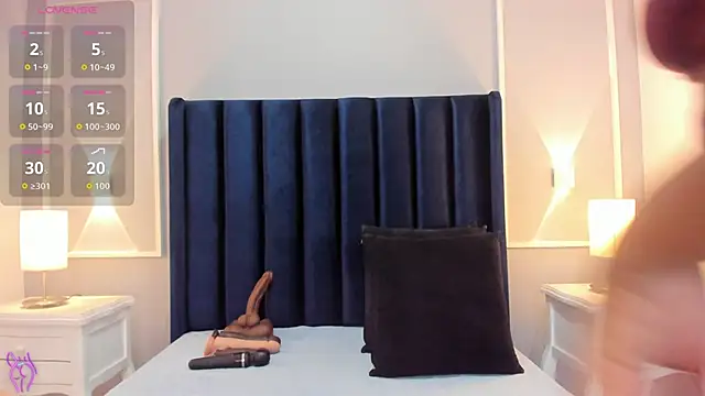 HAYLANISMITH online show from May 2026 12:22:01 PM