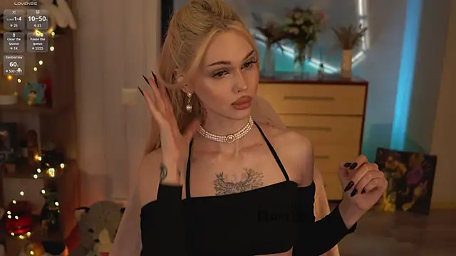 ManiFreyja online show from April 2026 06:00:02 PM