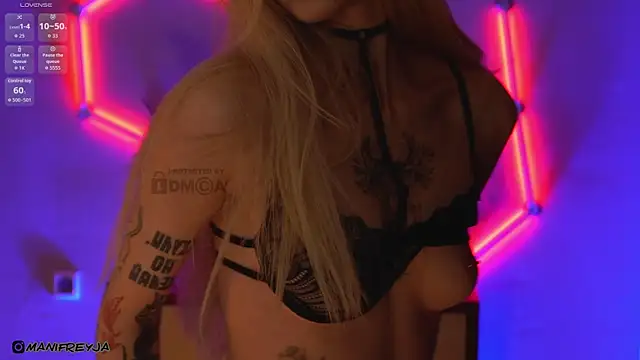 ManiFreyja online show from April 2026 06:57:01 PM