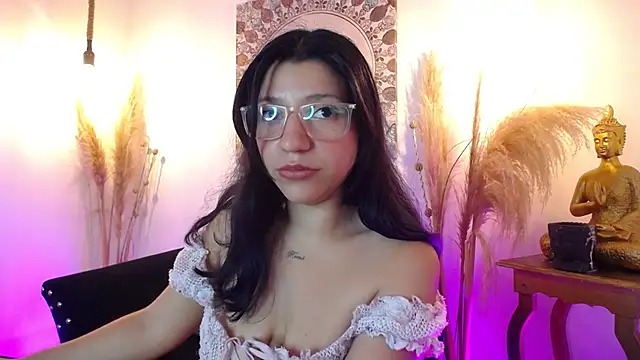 Snapshot of Gag_princeess chatting on March 2025 10:42:01 PM Gag princeess online show from March 2025 10:42:01 PM