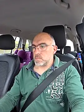 Snapshot of Crosss-23cm chatting on December 2025 02:15:02 PM Crosss-23cm online show from December 2025 02:15:02 PM