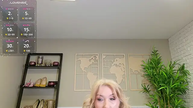 Snapshot of LadyLeea chatting on May 2026 05:03:02 AM LadyLeea online show from May 2026 05:03:02 AM