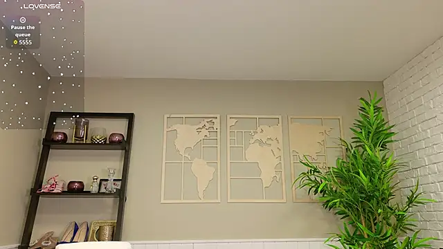 LadyLeea online show from November 2025 04:28:01 AM