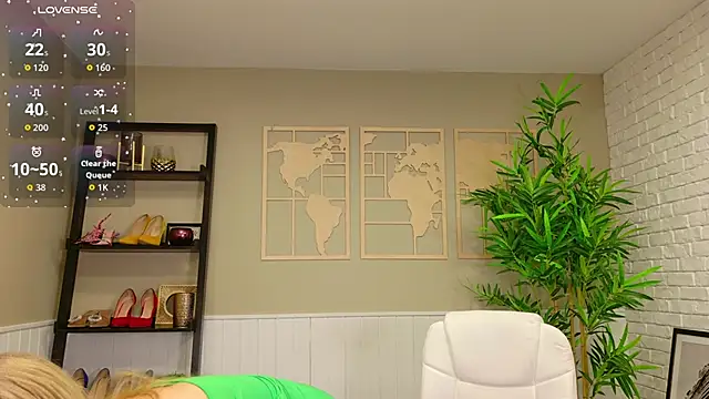 LadyLeea online show from April 2026 04:40:01 AM