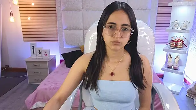 Mia Fischer online show from May 2026 12:23:02 PM