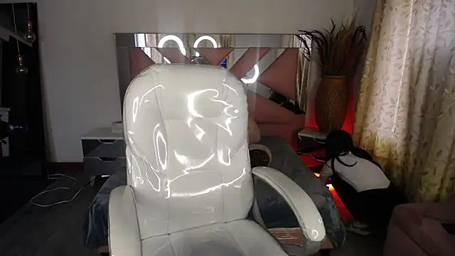 Mia Fischer online show from October 2025 07:24:02 PM