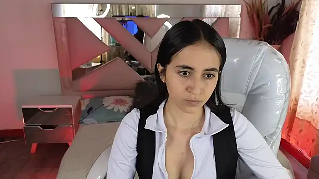 Mia Fischer online show from February 2026 07:10:01 PM