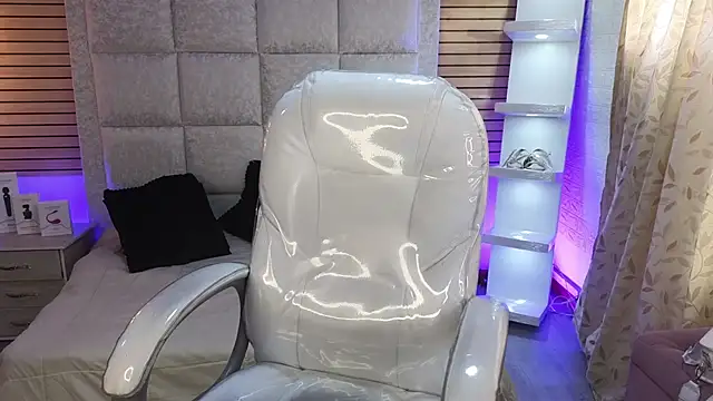 Mia Fischer online show from May 2026 03:19:02 PM