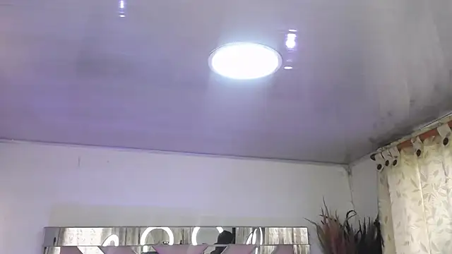 Mia Fischer online show from November 2025 08:01:02 PM