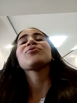 Mia Fischer online show from September 2025 05:00:01 PM