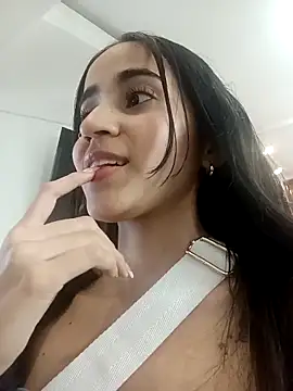 Mia Fischer online show from October 2025 07:04:01 PM