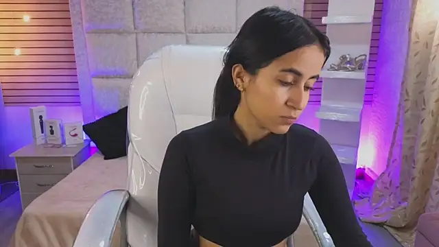 Mia Fischer online show from May 2026 11:57:01 AM