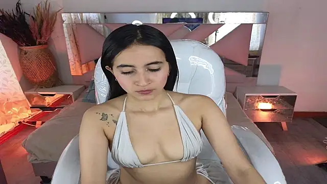 Mia Fischer online show from December 2025 07:13:01 PM