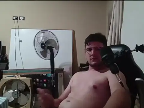 enzis3 online show from February 2026 11:24:01 PM