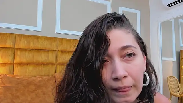 Snapshot of adarussell chatting on March 2025 01:08:01 PM adarussell online show from March 2025 01:08:01 PM