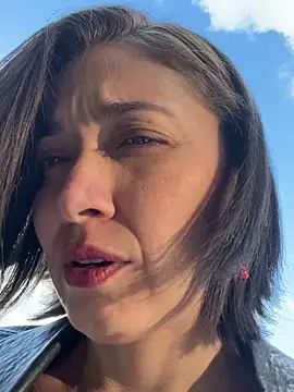 Snapshot of adarussell chatting on September 2025 04:57:01 PM adarussell online show from September 2025 04:57:01 PM