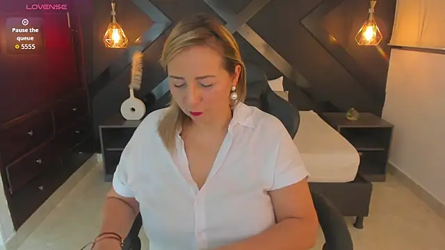 andre soto  online show from April 2026 01:44:02 AM