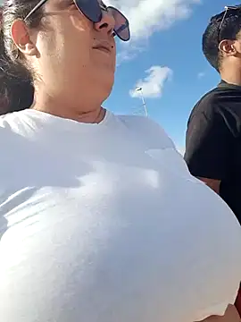 kittymorenita26 online show from January 2025 02:53:01 PM