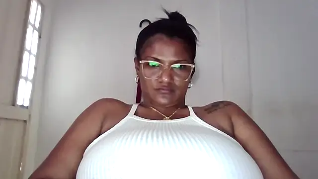 Snapshot of alejandraboobs07 chatting on April 2026 09:32:01 PM alejandraboobs07 online show from April 2026 09:32:01 PM