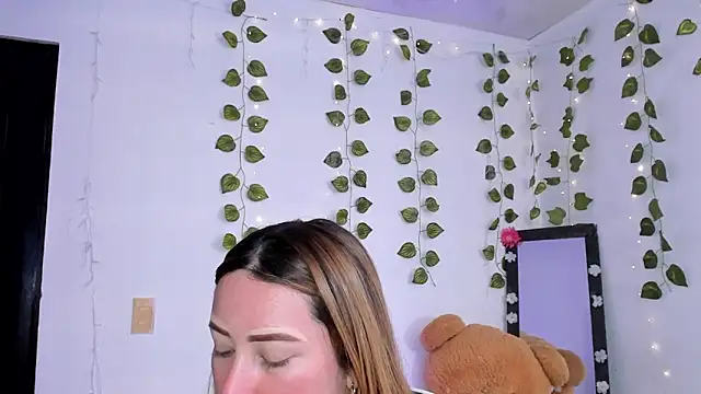 JanneKim online show from April 2026 01:18:02 PM