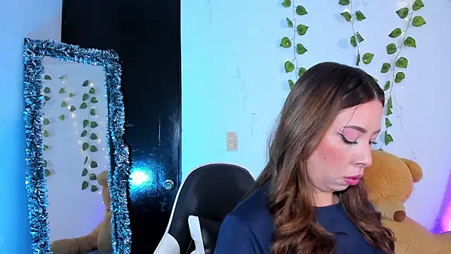 JanneKim online show from July 2026 12:57:01 PM