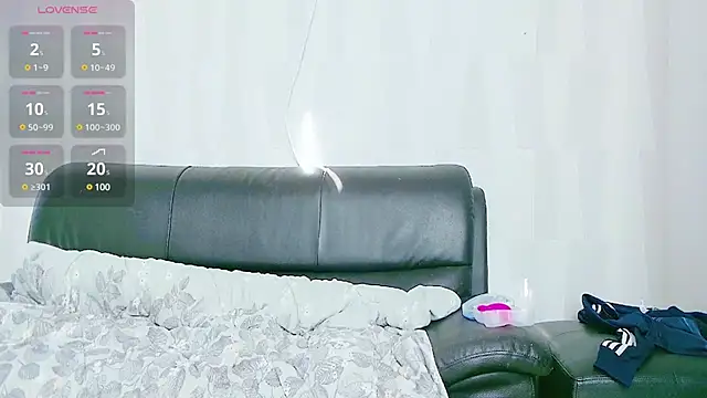 Snapshot of Emma2244 chatting on January 2025 06:12:01 AM Emma2244 online show from January 2025 06:12:01 AM