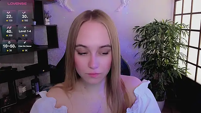 LianaBright online show from March 2025 02:15:02 AM